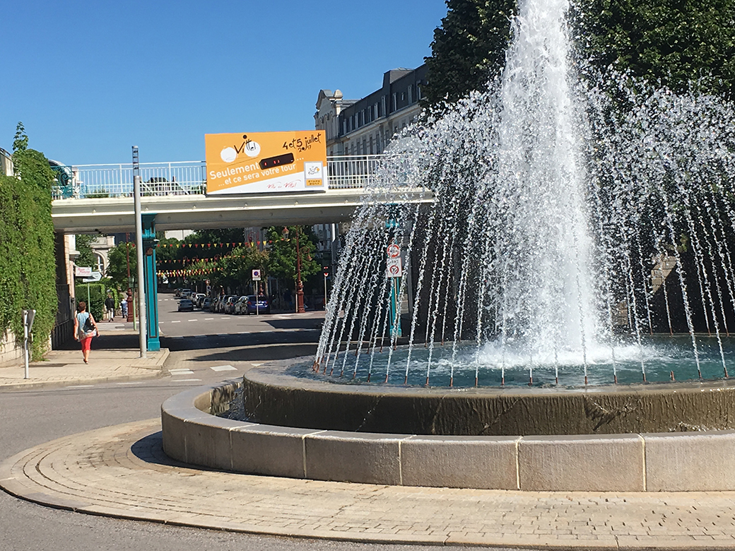 Fountain on the roundabout of the Rue de Verdun at Place de la Marne in Vittel